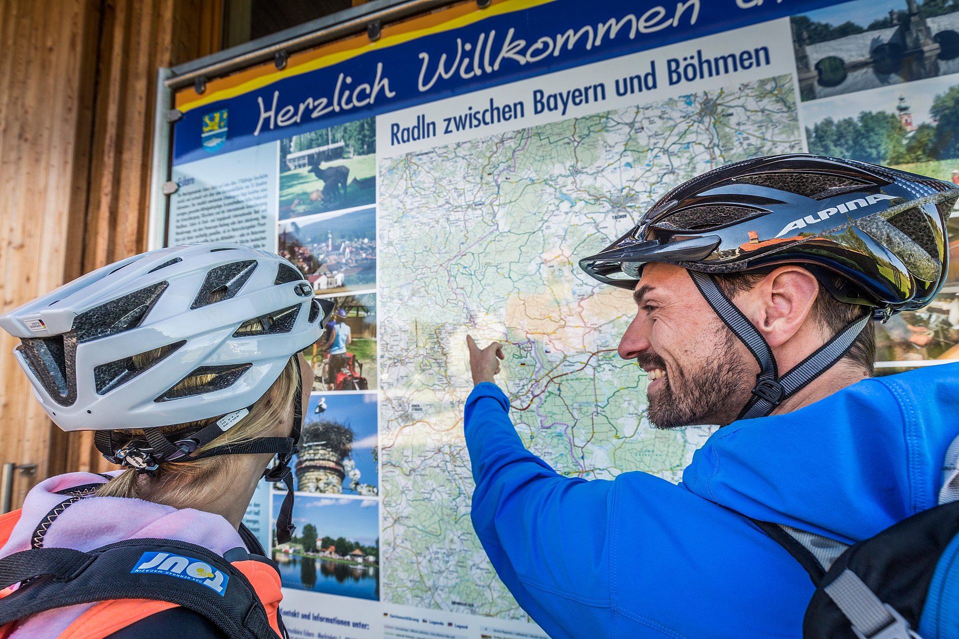 Radler am Kommunbrauhaus in Eslarn