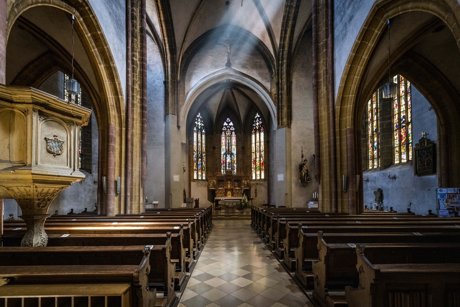 Der Innenraum der Stadtpfarrkirche von Nabburg