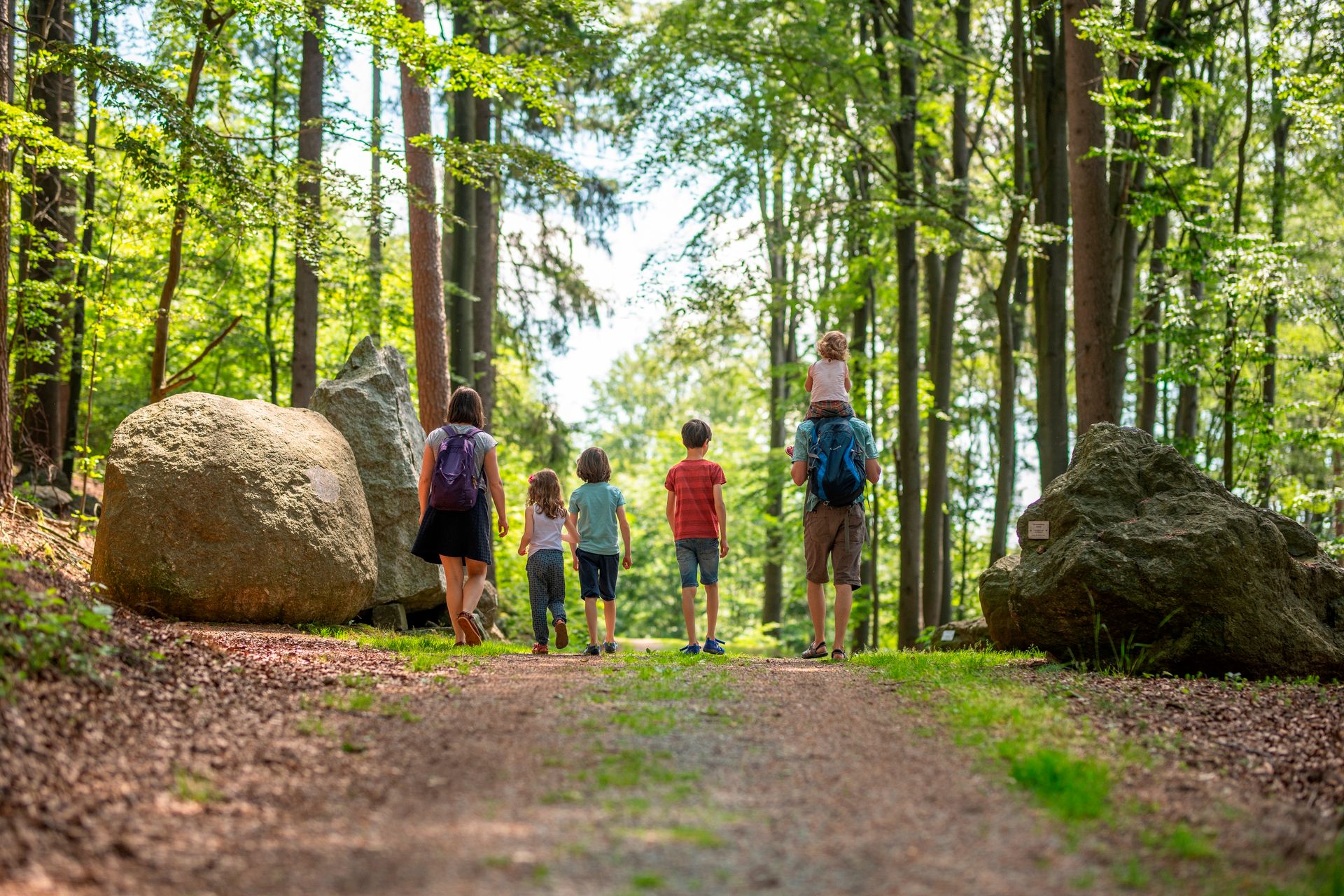 Familie am Geologischen Lehrpfad