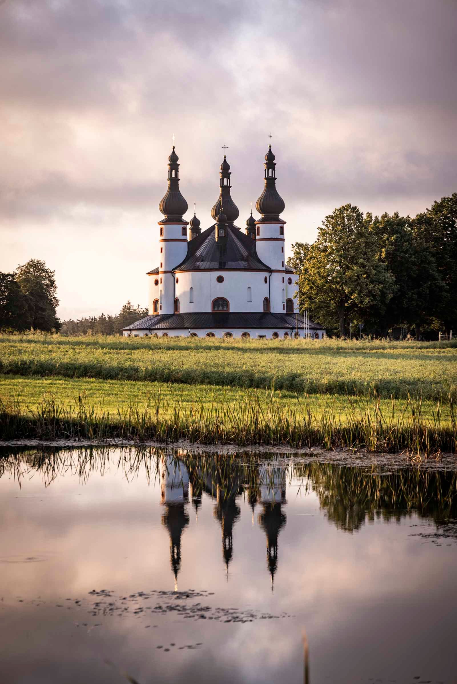 Außenansicht der Dreifaltigkeitskirche Kappl bei Waldsassen