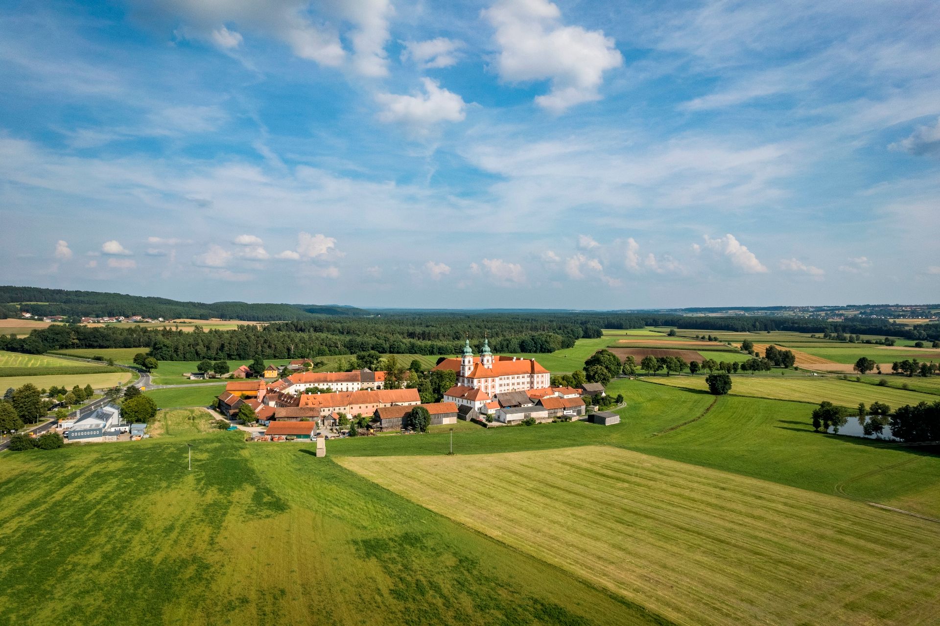 Blick auf das Klosterdorf Speinshart