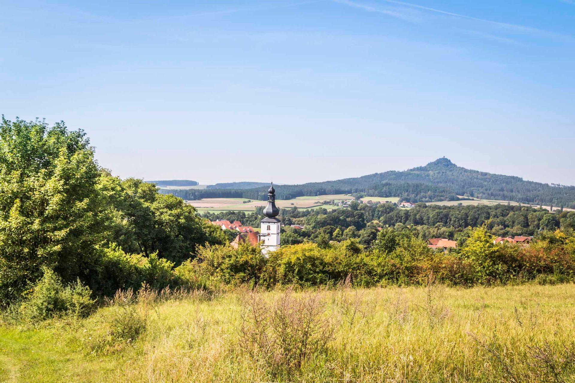 Neustadt am Kulm mit Blick auf den Rauhen Kulm