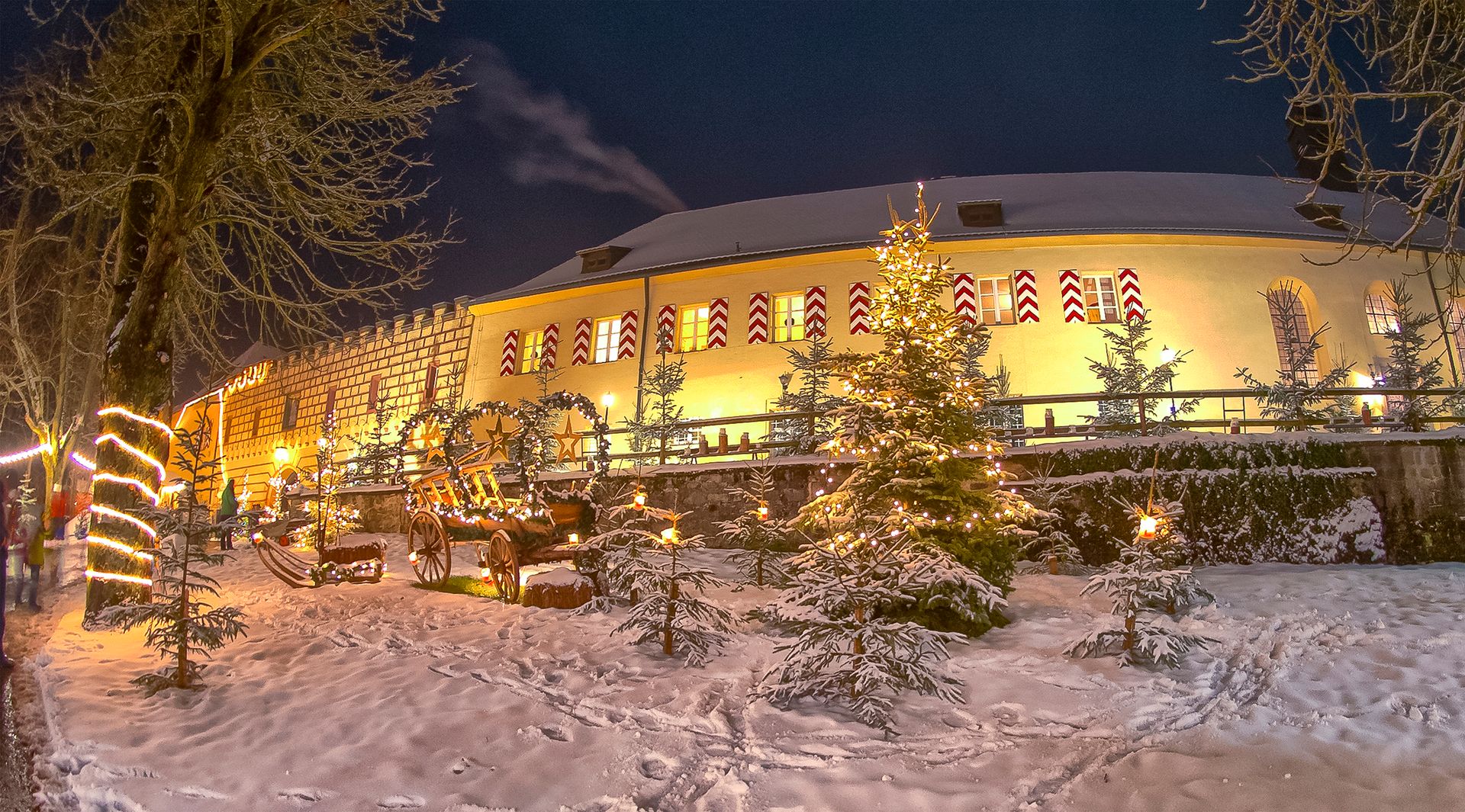 Historischer, Romantischer Weihnachtsmarkt auf Schloss Guteneck